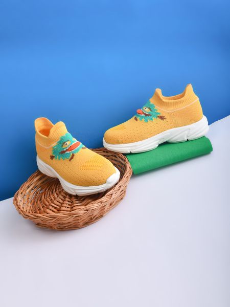 Youth casual shoes discount