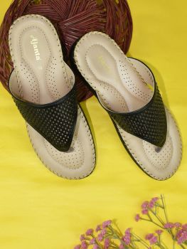 Ajanta Women Black Flat Sandal EL1003